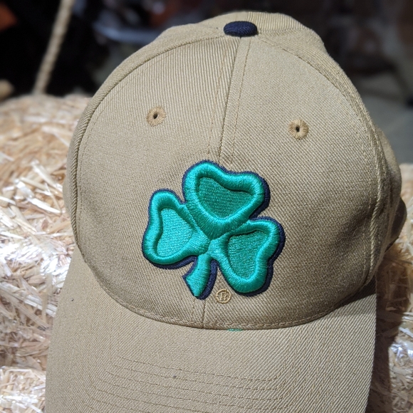 Notre Dame U Unisex Clover Cap - Picture 6 of 8